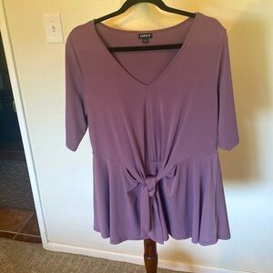 Torrid Tie Front Size 1